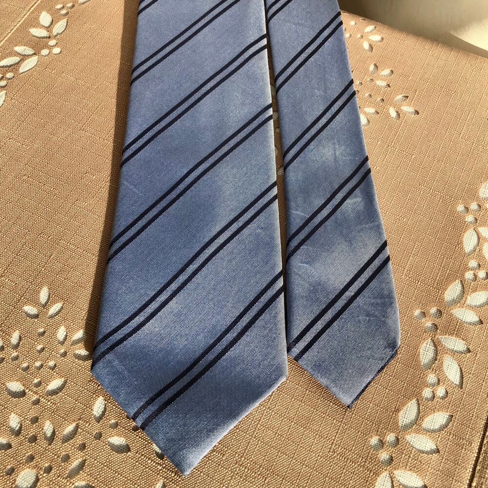 Countess Mara Men’s Silk-Blend Vintage Blue Career Necktie